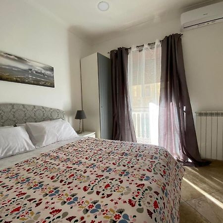 Hotel Falu Napoli Centro Camera Con Cucina E Bagno Privato Exterior foto